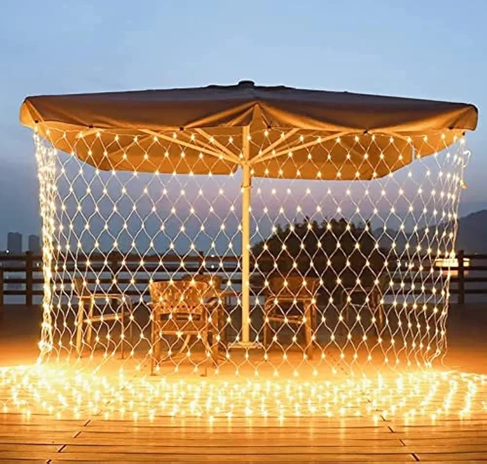 شلال إضاءة شبكي ذهبي 2×2 متر – إضاءة LED ساحرة | متجر سبأ